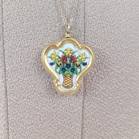 Vintage Double Sides Haind Painted Porcelain Necklace - Picture 4 of 4